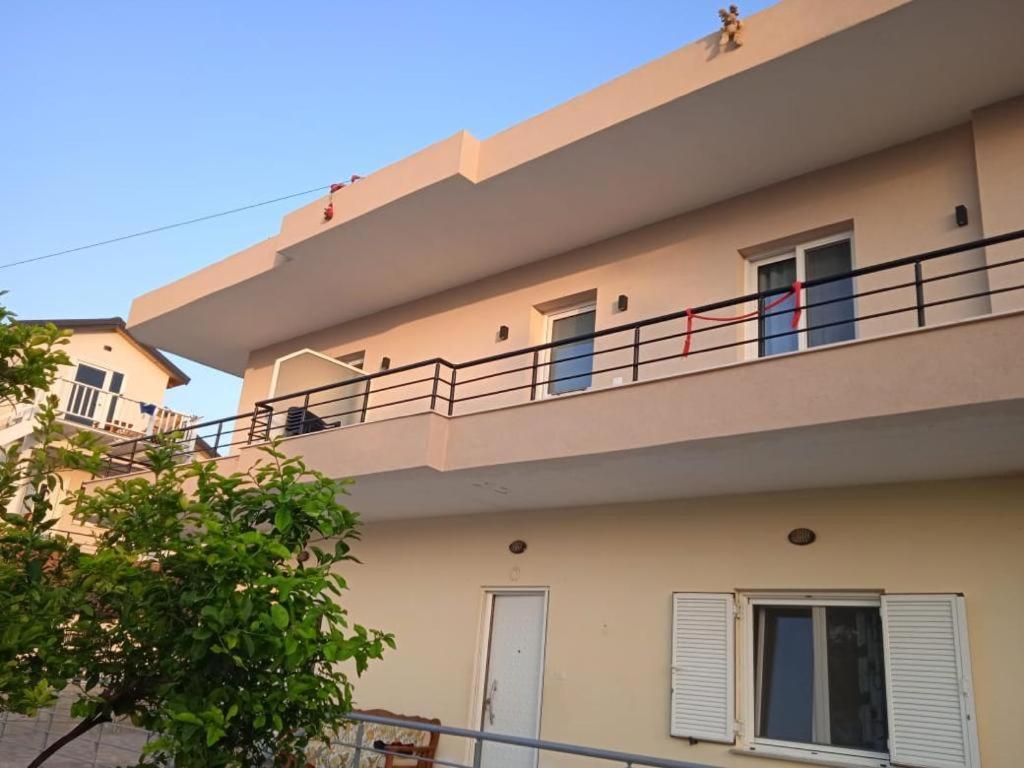 Villa Hysesani Vlorë Exterior foto